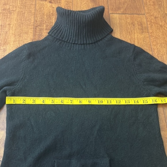 Banana Republic Turtle Neck Wool Blend Kangaroo Pocket Black Sweater Size M - Picture 3 of 8